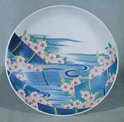 色鍋島桜に筏の大鉢