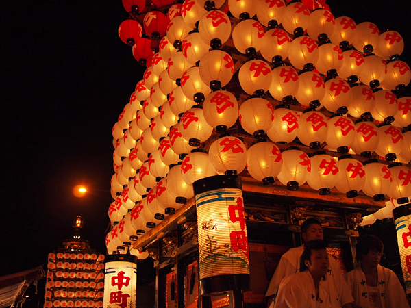 新湊曳山祭り