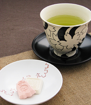『かわらけ杯(桜)』と一緒に合わせてみました。