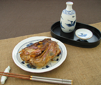 美味しい和食には、小さめの盃で、チビリチビリと辛口の日本酒をいただくのが最高ですね。。。