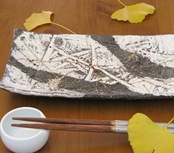 和食が１番似合うのは当たり前ですが、色んなお料理でお使い頂きたい器です。
