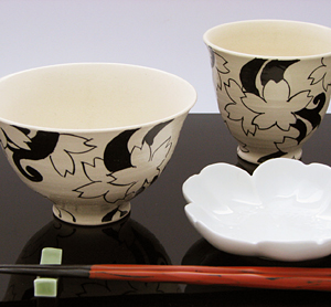 お揃いで『お茶碗』もご用意しました。