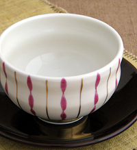 この 『ムシ碗』 の特徴は、蓋なしでも 『小鉢』 として使える点です。